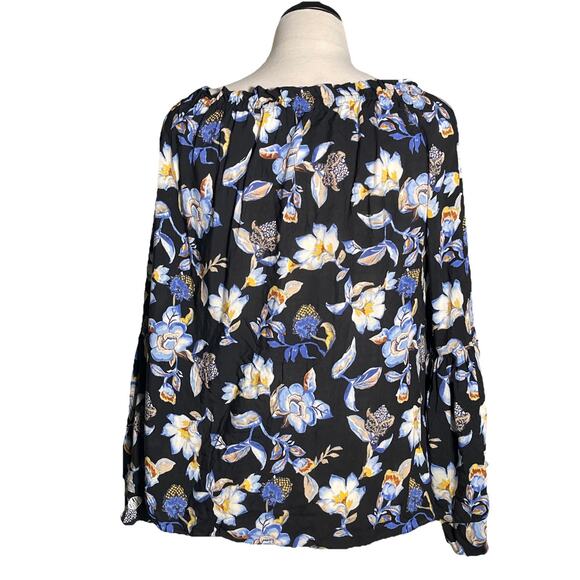White House Black Market Off the Shoulder Bell Sleeve Black Floral Blouse Small - Picture 5 of 6